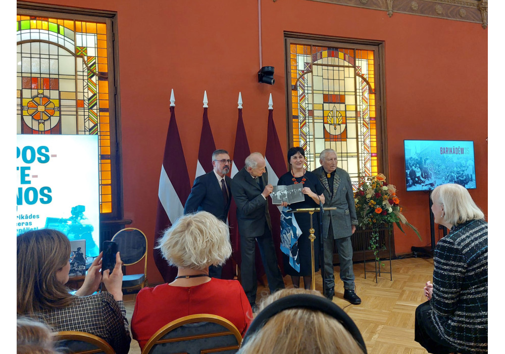 Posteņos. Barikādes atceras žurnālisti